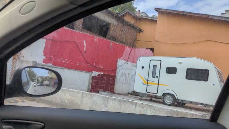 Kirmizi Oto Yikama