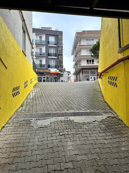 POSH OTO YIKAMA KAPALI OTOPARK