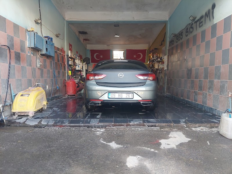 Mavi Oto Dizayn Sulu Kaplama Boya